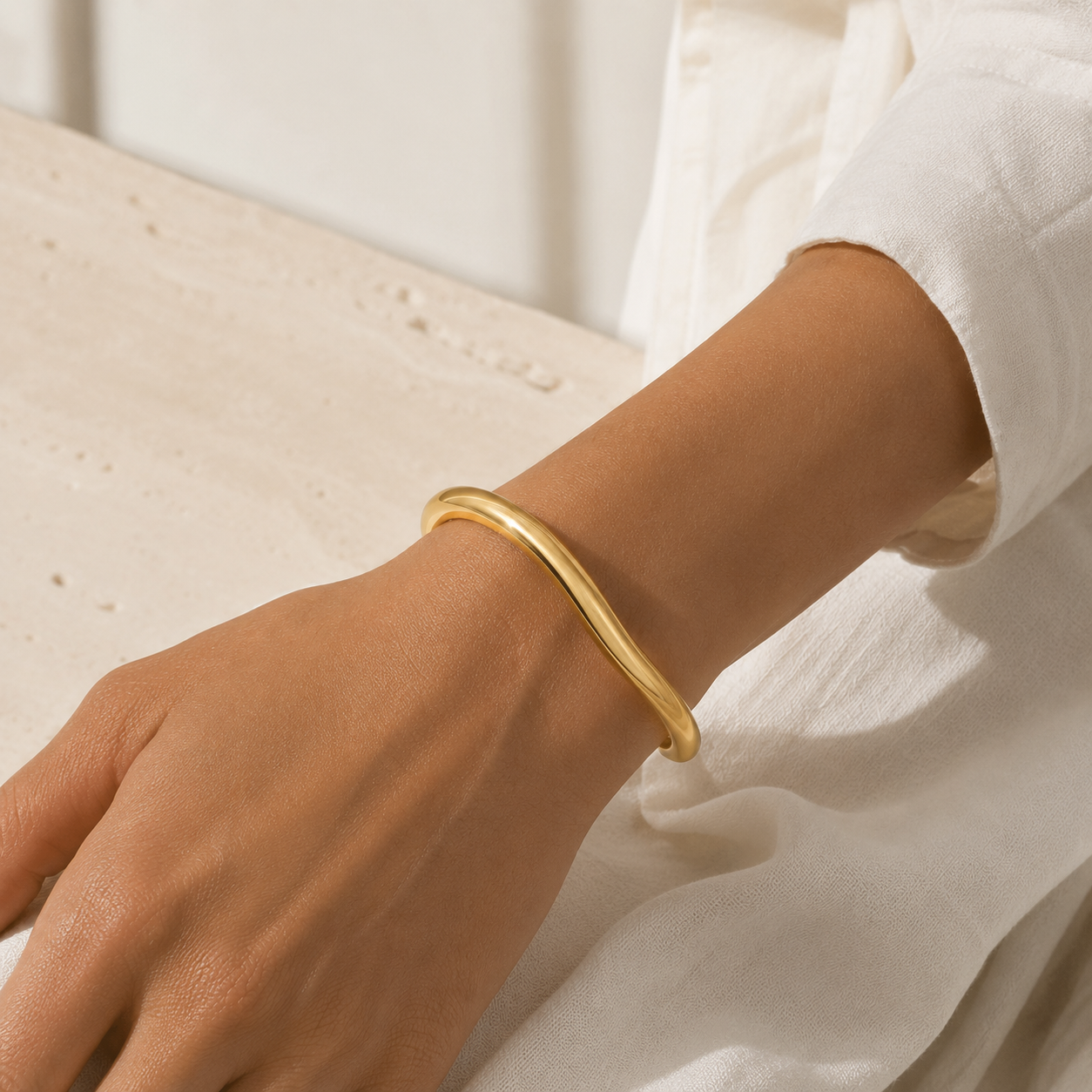 FORMA Armring – produktbild 4 av 4 | DRÖM Stockholm